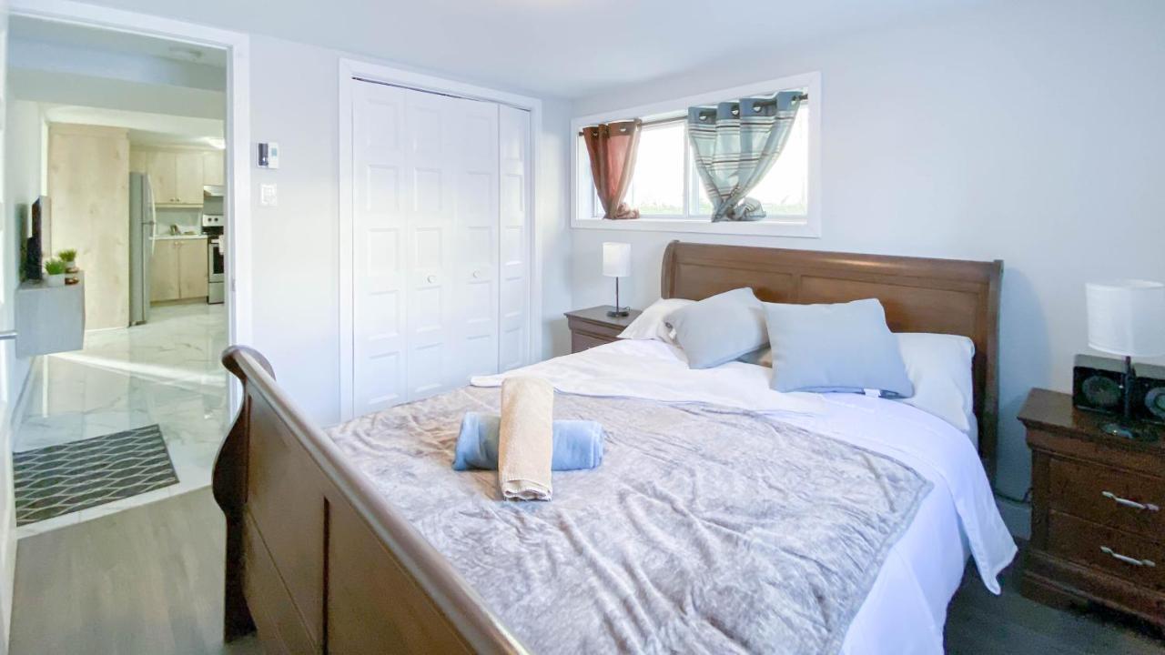 Апартаменти Lovely 1-Br W Sofa Bed In The Heart Of Ndg Монреаль Екстер'єр фото