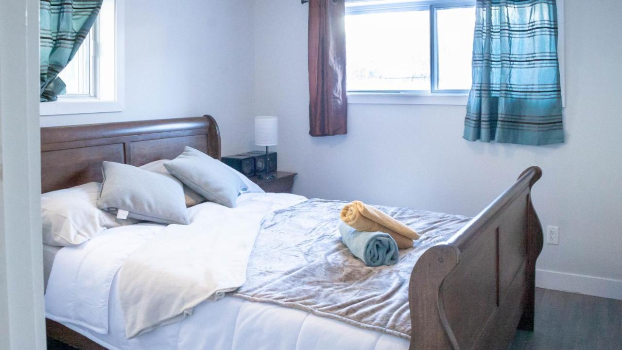 Апартаменти Lovely 1-Br W Sofa Bed In The Heart Of Ndg Монреаль Екстер'єр фото